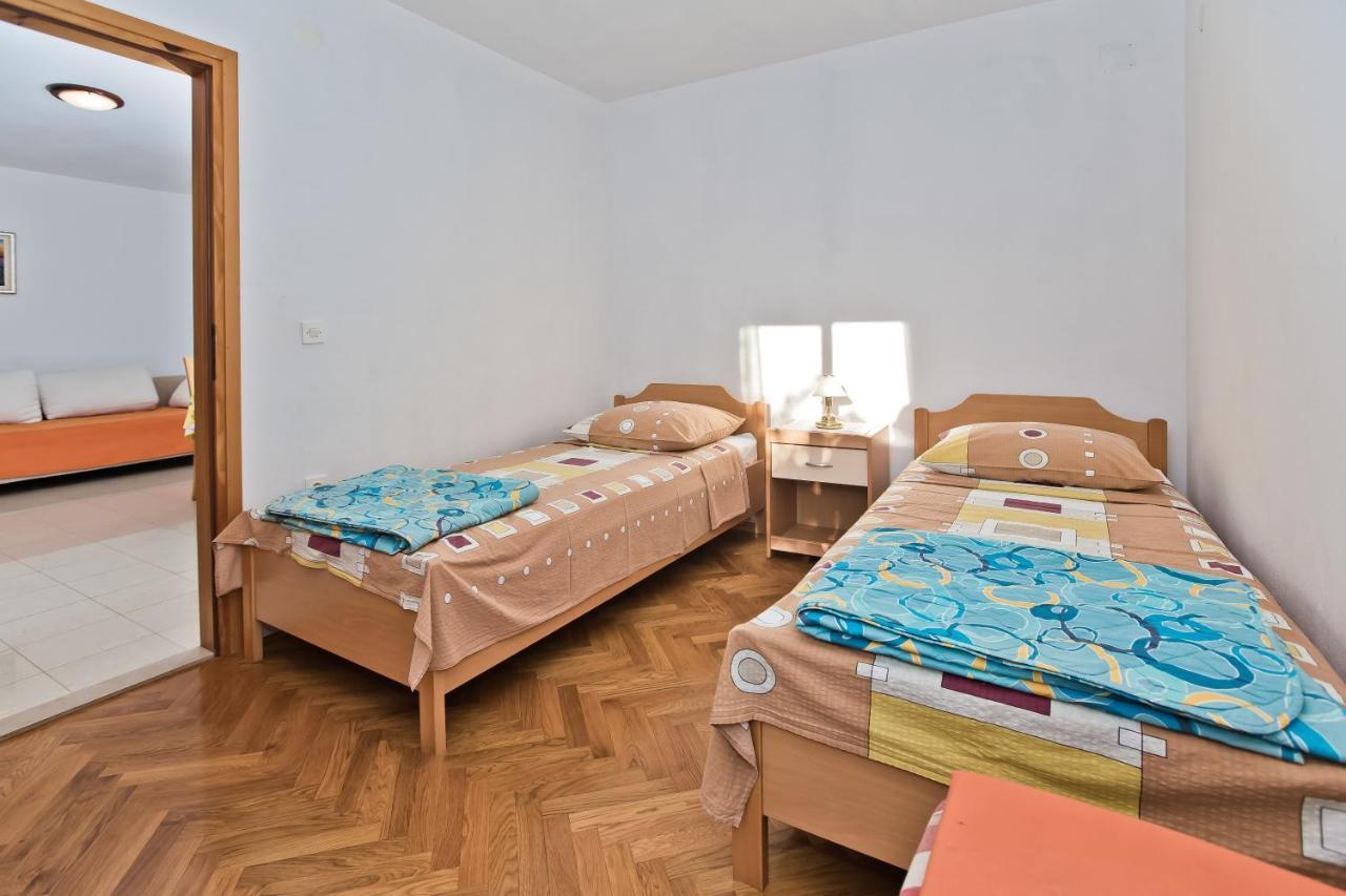 חוואר Villa Lucija מראה חיצוני תמונה