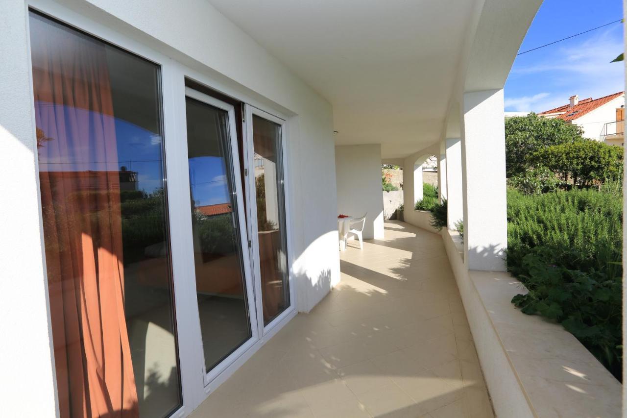 חוואר Villa Lucija מראה חיצוני תמונה